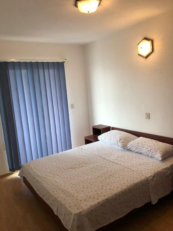 Apartments With Private Parking Башка-Вода Екстер'єр фото
