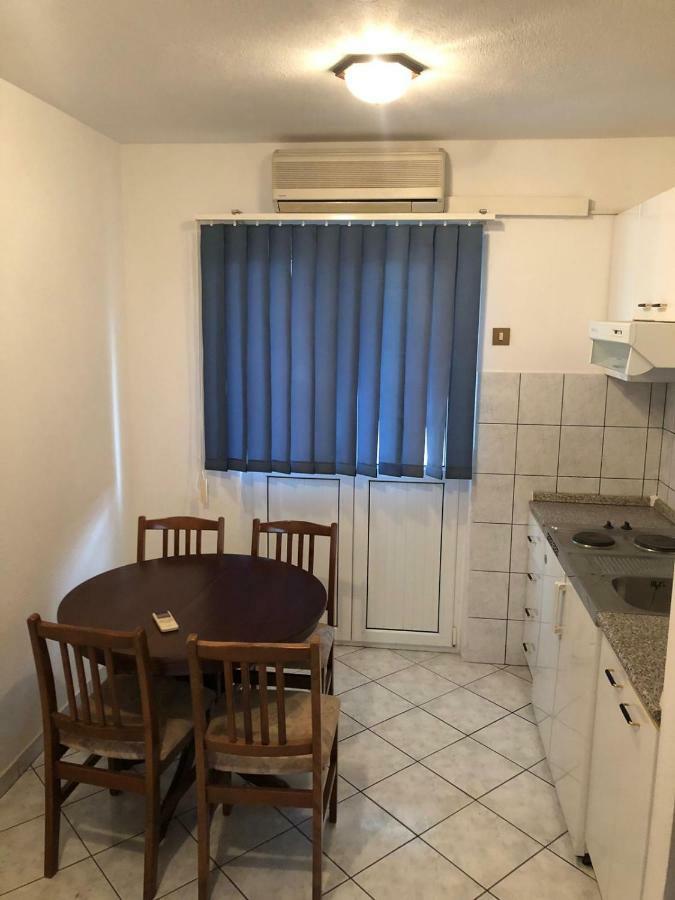 Apartments With Private Parking Башка-Вода Екстер'єр фото