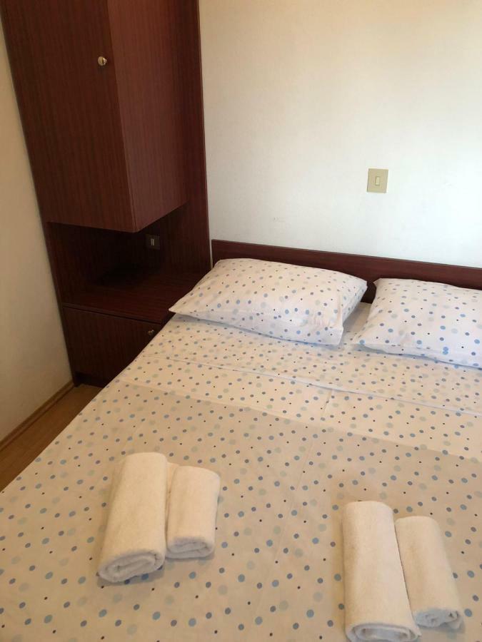 Apartments With Private Parking Башка-Вода Екстер'єр фото