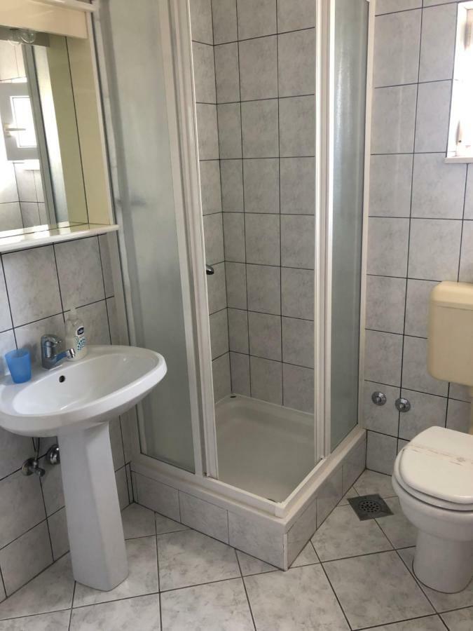 Apartments With Private Parking Башка-Вода Екстер'єр фото